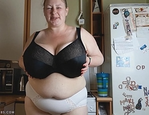 lily3/videos/212 - Sexy bra for Jan